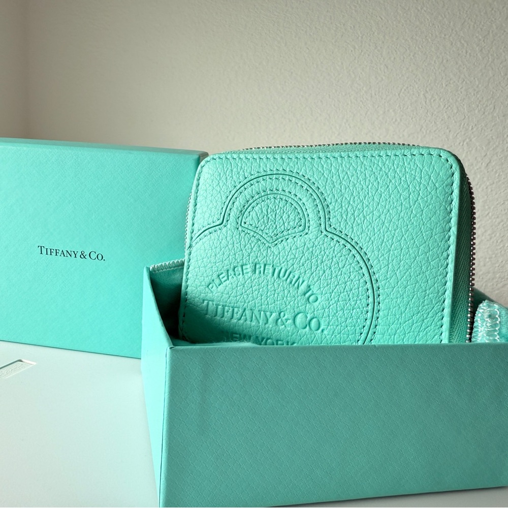 Tiffany & Co. Tiffany Blue Return to Tiffany Leather Zip Wallet